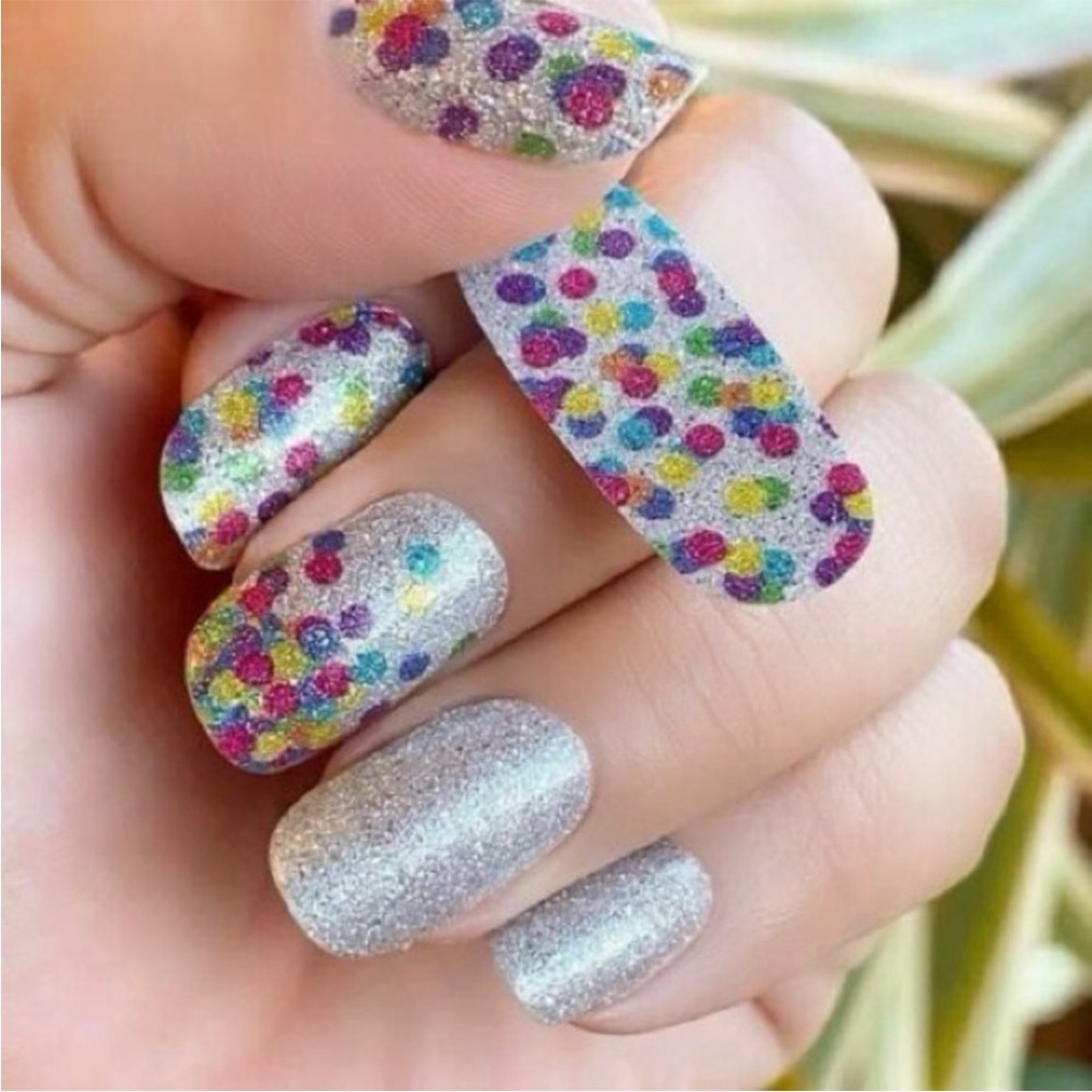 Color Street Frontline Hero’s Nail Polish Strips - Picture 2 of 5